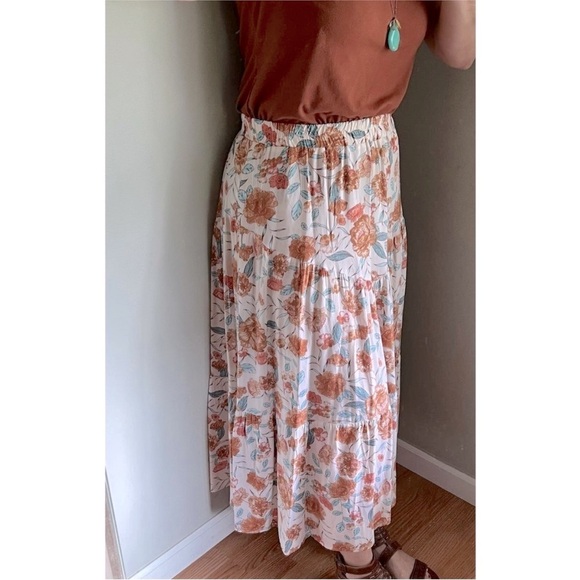 Hayden pull on Floral tiered boho Skirt Orange and Blue size large - Picture 11 of 11